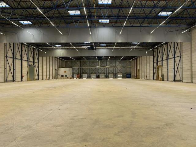 Local Commercial location à Nijvel, Wallonie
