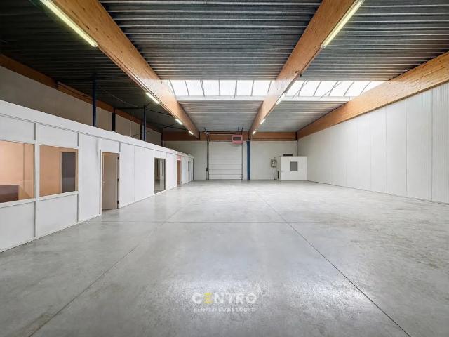Local Commercial location à Oostkamp, West-Vlaanderen