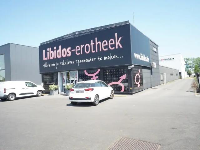 Local Commercial location à Oostkamp, West-Vlaanderen