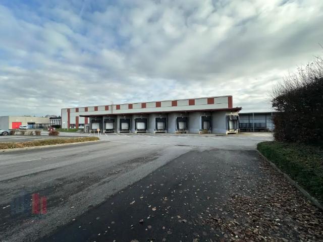 Local Commercial location à Brunehaut, Wallonie