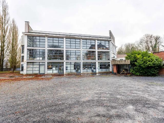 Local Commercial location à Ottignies-louvain-la-neuve, Wallonie