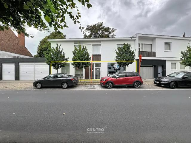 Local Commercial location à Roeselare, West-Vlaanderen