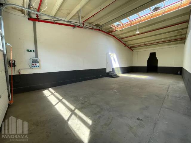Local Commercial location à Roeselare, West-Vlaanderen