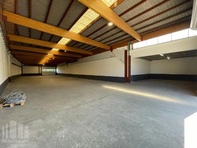 Local Commercial location à Roeselare, West-Vlaanderen
