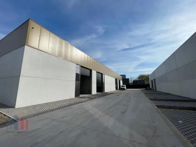 Local Commercial location à Roeselare, West-Vlaanderen