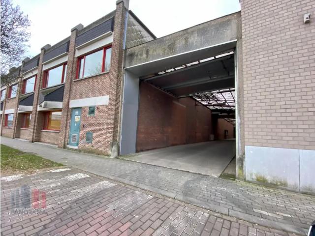 Local Commercial location à Roeselare, West-Vlaanderen