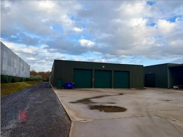 Local Commercial location à Gelinden, Limburg
