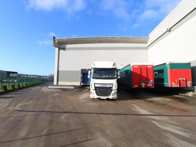 Local Commercial location à Sint-niklaas, Oost-Vlaanderen
