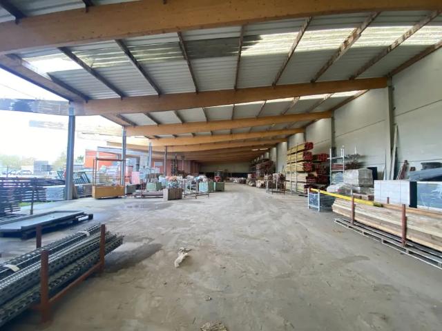 Local Commercial location à Staden, West-Vlaanderen