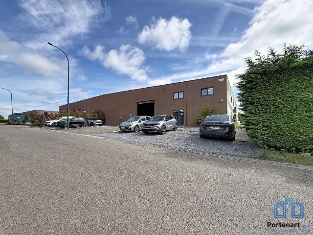 Local Commercial location à Wanze, Wallonie