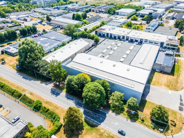 Local Commercial location à Waver, Wallonie