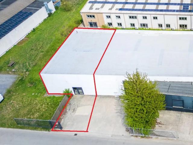 Local Commercial location à Waver, Wallonie