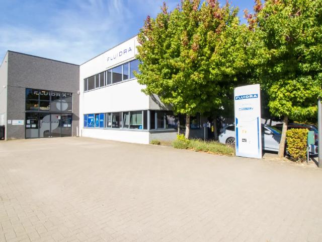Local Commercial location à Waver, Wallonie