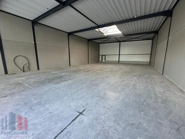 Local Commercial location à Wevelgem, West-Vlaanderen
