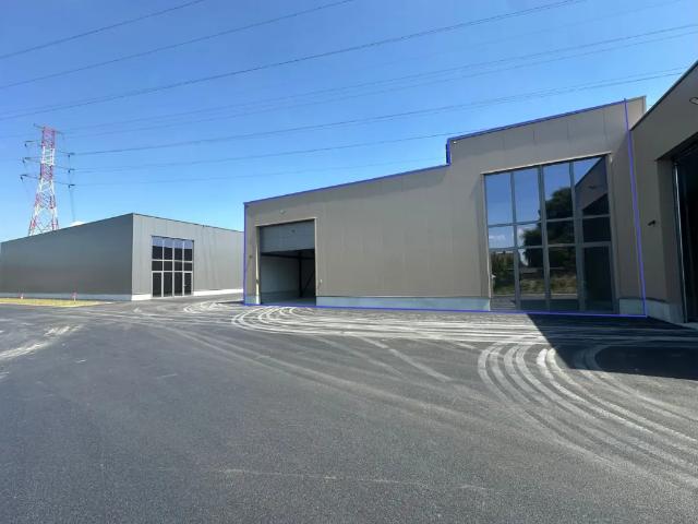 Local Commercial location à Wevelgem, West-Vlaanderen