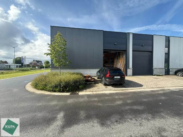 Local Commercial location à Wielsbeke, West-Vlaanderen