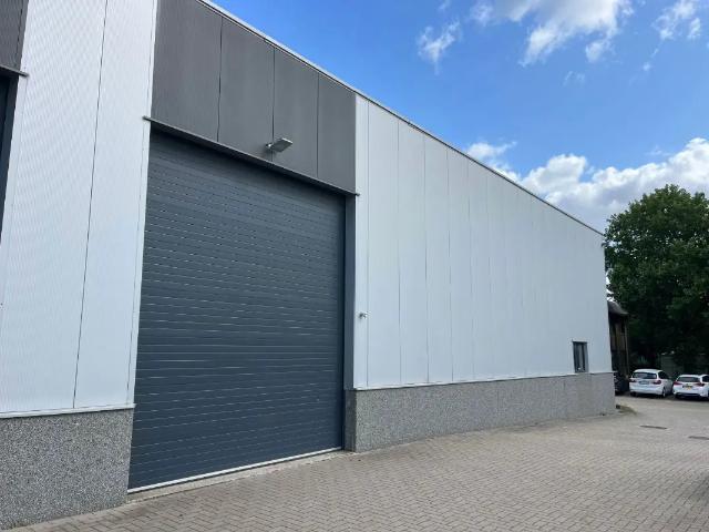 Local Commercial location à Woluwe-saint-etienne, Brabant