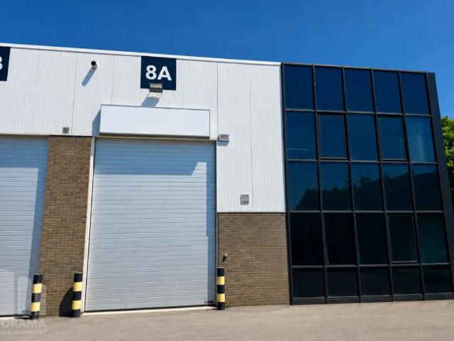 Local Commercial location à Woluwe-saint-etienne, Brabant