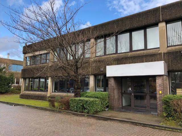 Local Commercial location à Woluwe-saint-etienne, Brabant
