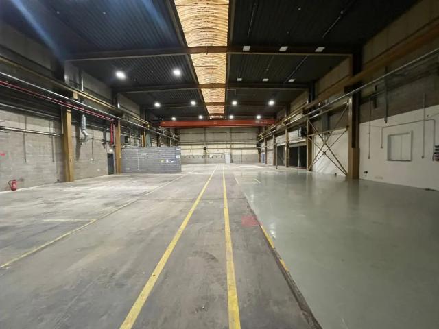 Local Commercial location à Woluwe-saint-etienne, Brabant