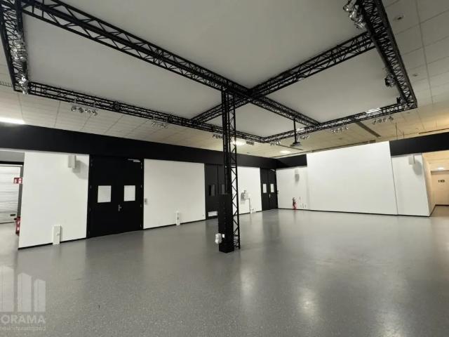 Local Commercial location à Woluwe-saint-etienne, Brabant