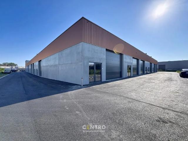 Local Commercial location à Zedelgem, West-Vlaanderen