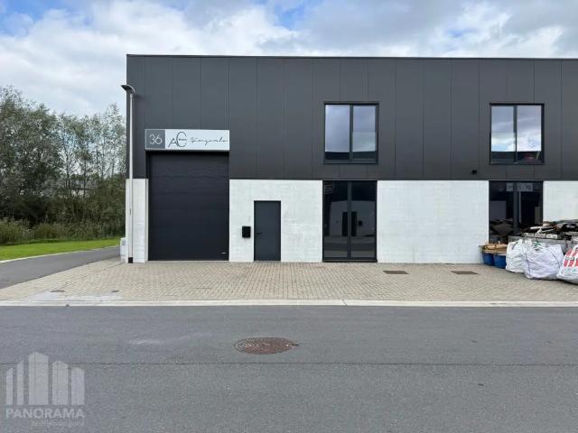 Local Commercial location à Zelzate, Oost-Vlaanderen