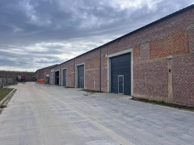 Local Commercial location à Zwalm, Oost-Vlaanderen