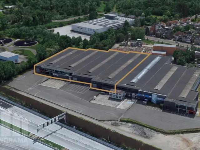 Local Commercial location à Burcht, Oost-Vlaanderen