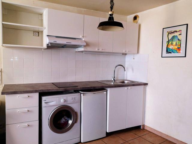Studio location à Hôtel de Ville, Marseille