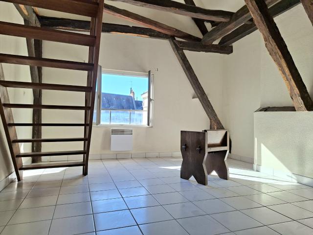 Studio location à Tours Centre, Tours