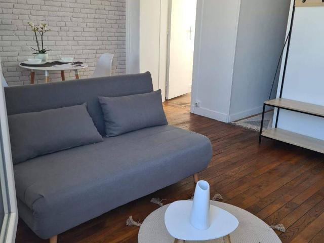 Studio location à Quartier du Centre, Nanterre