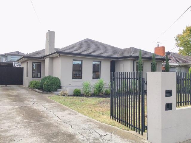 House for rent in Keilor East, Victoria