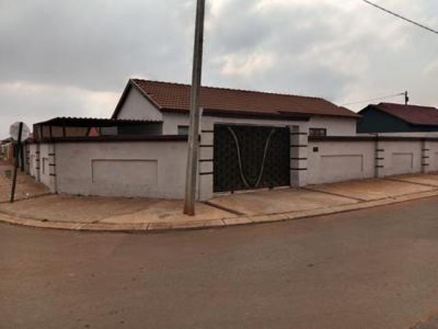 House for sale in Vosloorus