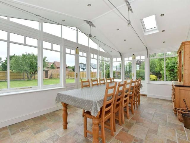 House for rent in Dunsden Green, Berrick Salome