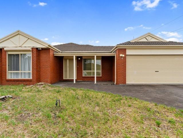 House for rent in Cairnlea, Melbourne