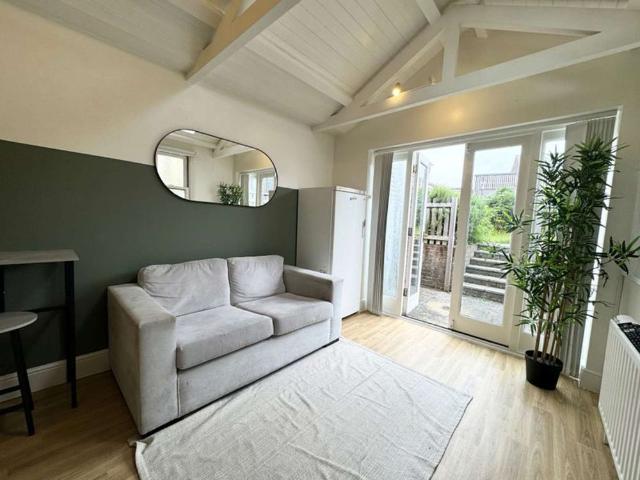 Room for rent in Highcliffe, Hampshire