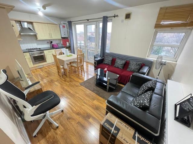 Apartment for rent in Maryland, Greater London