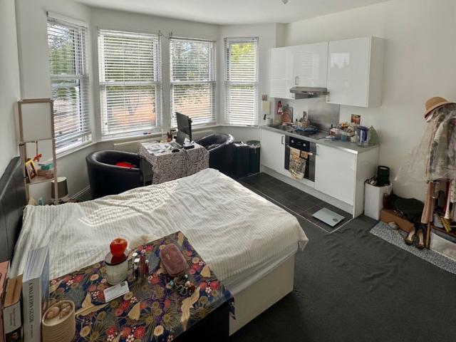 Studio for rent in London Borough of Ealing, Greater London