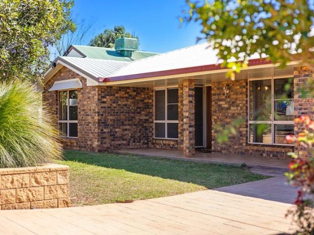 House for sale in Kearneys Spring, Toowoomba