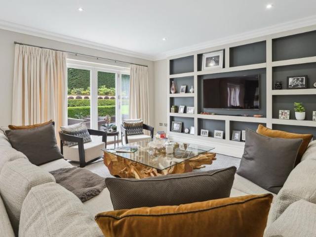 House for rent in Sunningdale