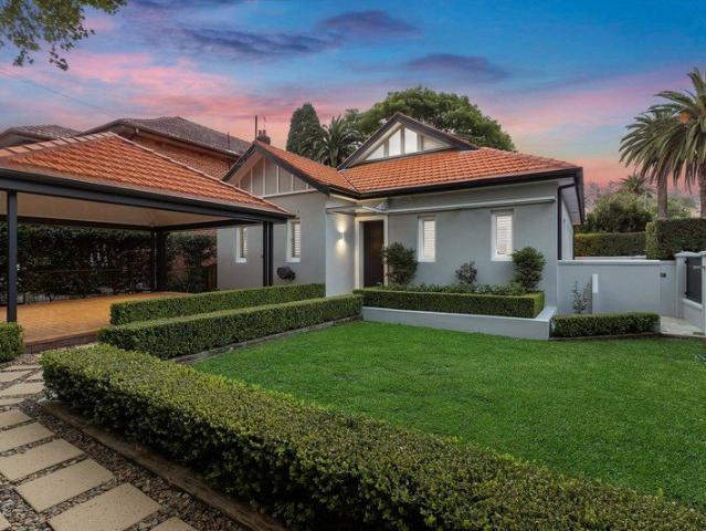 House for sale in Lower North Shore, Sydney