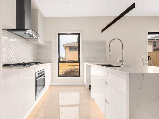 House for rent in Tullamore Doncaster, Melbourne