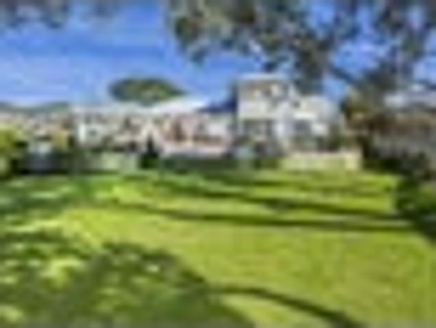 House for sale in Narrow Neck