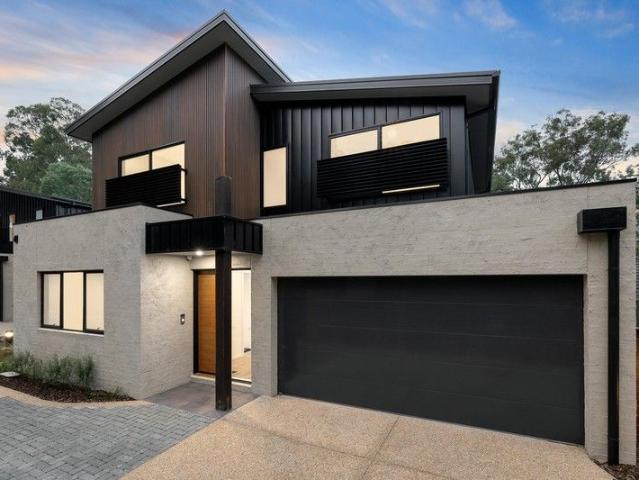 Townhouse for sale in Camerons Creek, Victoria
