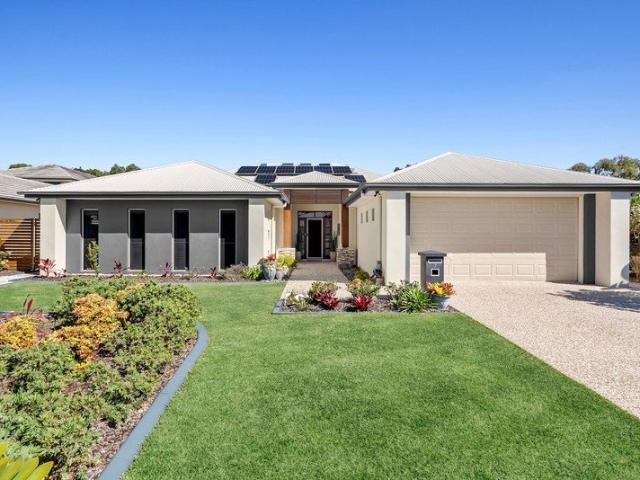 House for sale in Banksia Beach, Greater Brisbane