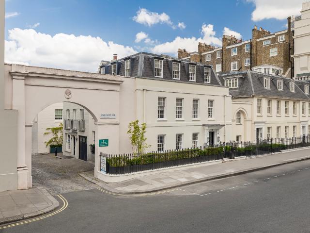 House for rent in Belgravia, Greater London