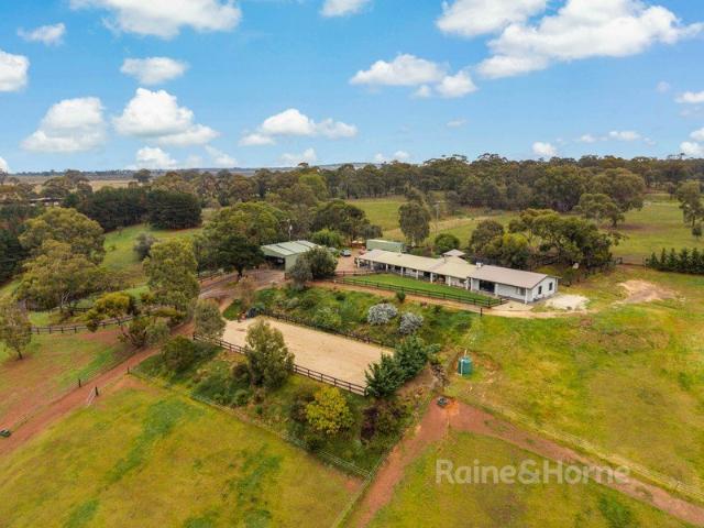 Cottage for sale in Camerons Creek, Victoria