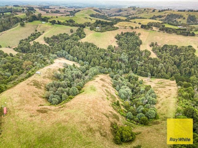 Cottage for sale in Dollar, Victoria