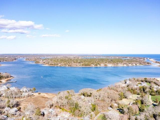 Land for sale in Cotuit
